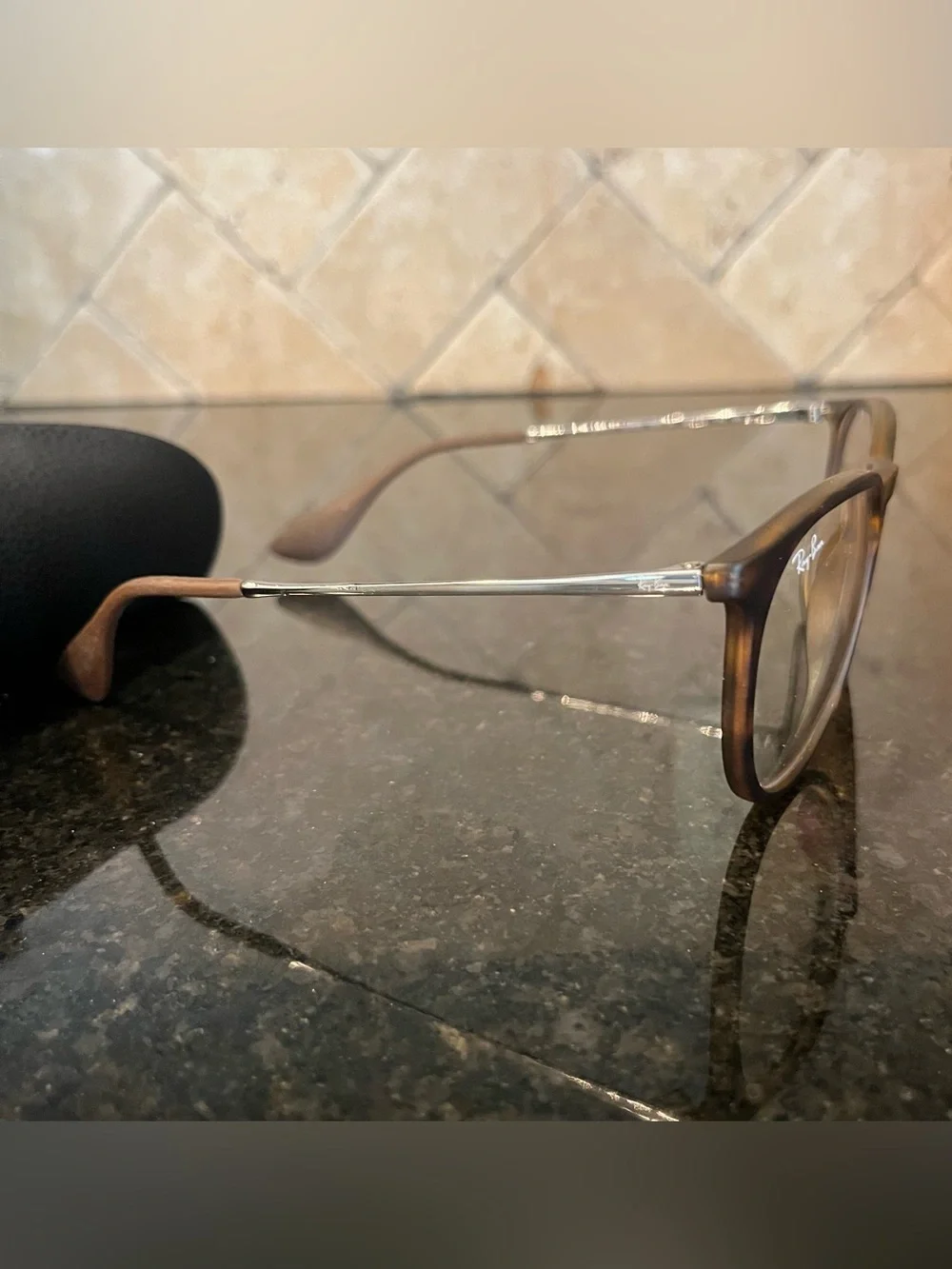 NWOT Ray-Ban ERIKA BLUE-VIOLET LIGHT CLEAR GLASSES